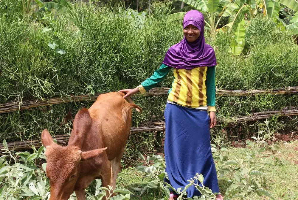 From school drop-out to entrepreneur financing her siblings’ schooling: a girl’s success story